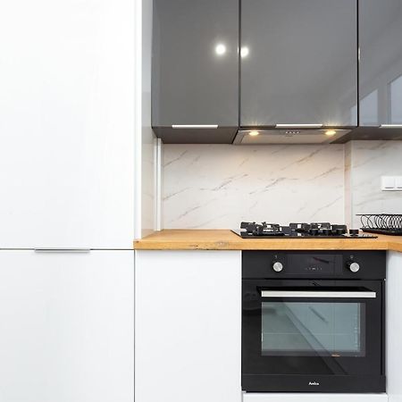 ורשה Studio City Center Zlota Street By Renters מראה חיצוני תמונה
