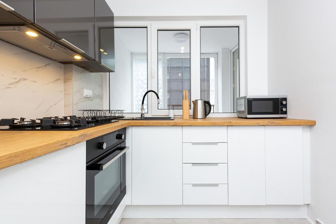 ורשה Studio City Center Zlota Street By Renters מראה חיצוני תמונה